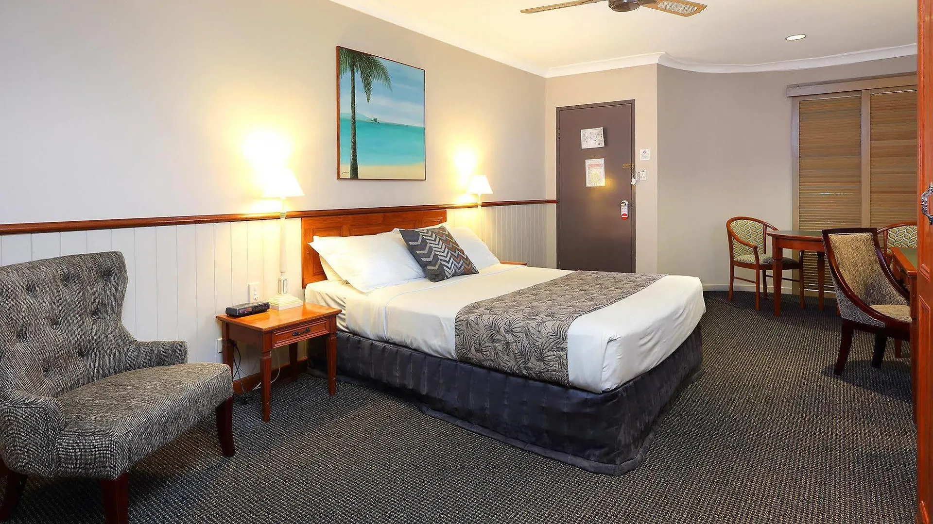 מלון Brisbane International Virginia 4*,